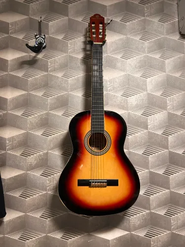Violão vendo ou troco por Ukulele