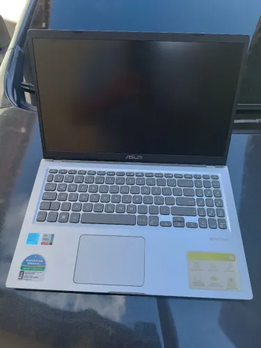 Notebook Asus intel core i5-11°geração, GHz 4.20 SSD NVMe 256GB, 8GB RAM, conservado