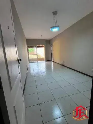 Apartamento com 2 dormitórios para alugar, 75 m² por R$ 2.760/mês - Jardim Placaford - Sal