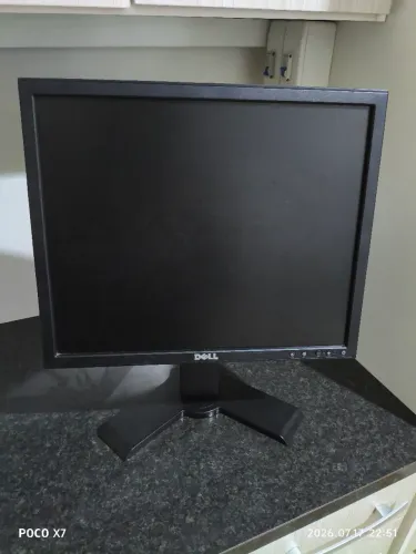 Monitor Dell P190St 60hz com detalhe