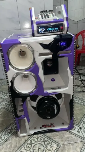 Vendo caixa bob projeto com lentes e leds