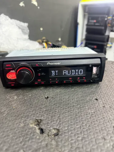 Radio pioneer MVH-S218BT Bluetooth