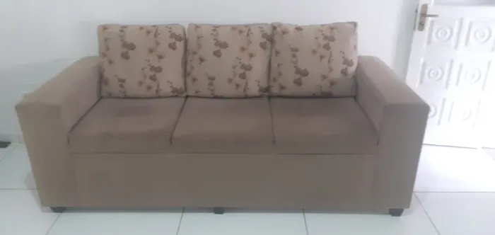 Sofá para três lugares 