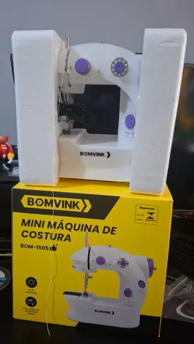 Mini máquina de costura