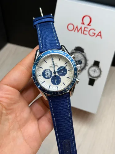 Relógio Estilo Omega Snoopy - Funcional, Aço Inoxidável e Pulseira de Tecido