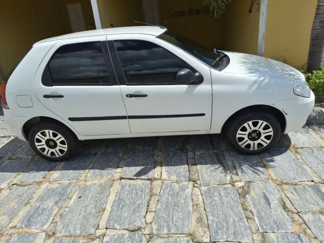 Fiat Palio Celebration 1.0 Fire Flex 8V 4P 2015