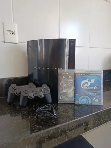 Ps3 + 2 manetes e 2 jogos originais