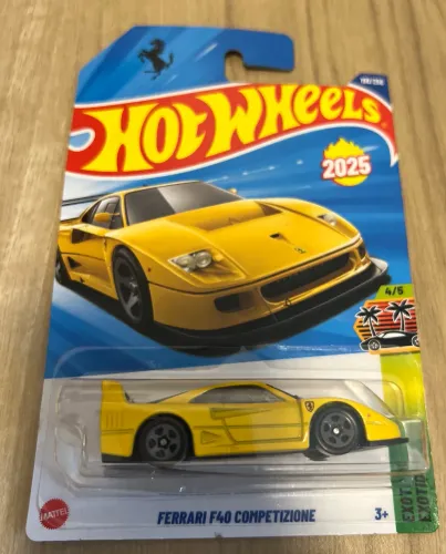 Hot Wheels Ferrari F40 amarela