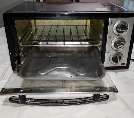 <br>Forninho Elétrico Philco 15L 220V - Bom Estad