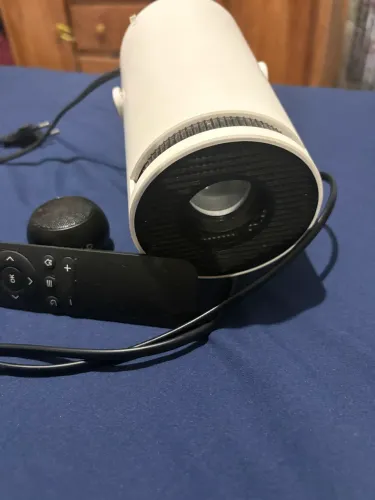 Projetor smart com controle + caixinha de som