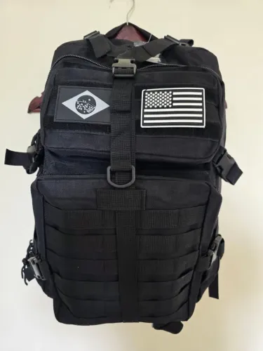 Mochila Tática Preta 50 litros ? Resistente, Impermeável e Super Espaçosa