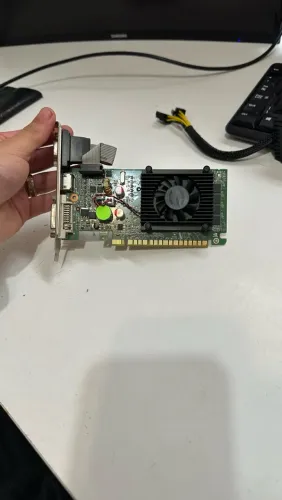 NVIDIA 8400GS 1GB - modelo entrada