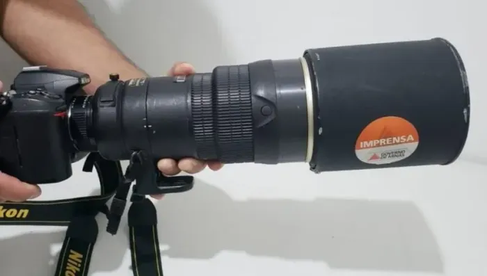 Nikon 300 mm 2.8 afsi , foco só funciona no manual , SEM FUNGOS OU RISCOS.