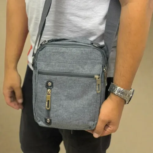 Bolsa, De Mão e Tiracolo, em Nylon, Masculina, Juvenil/Adulta, Pequena.