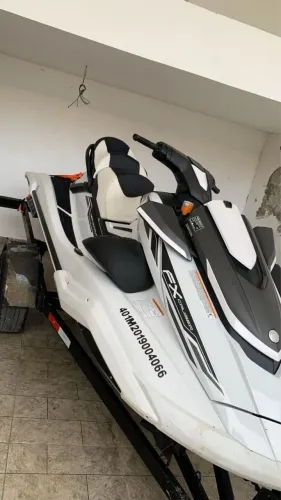 Jet ski YAMAHA FX CRUISER HO
