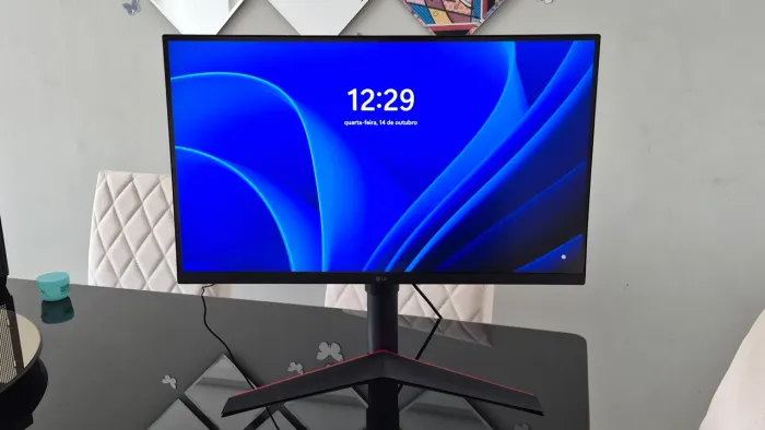Monitor LG UltraGear - 27" 240hz Full HD (27GN750-B)