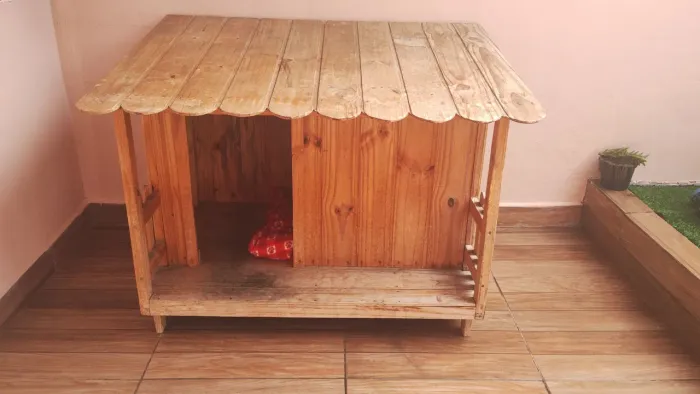 Casinha para cachorro com teto removível