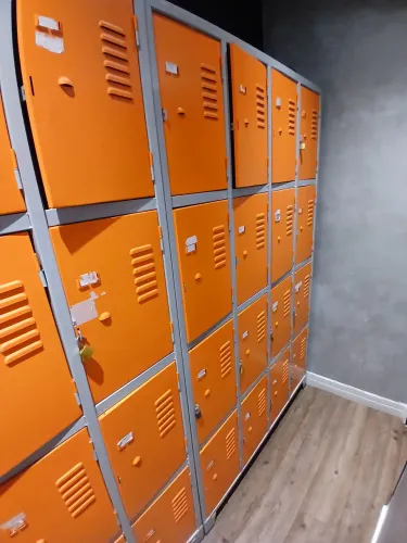 2 Locker de aço 16 Portas 