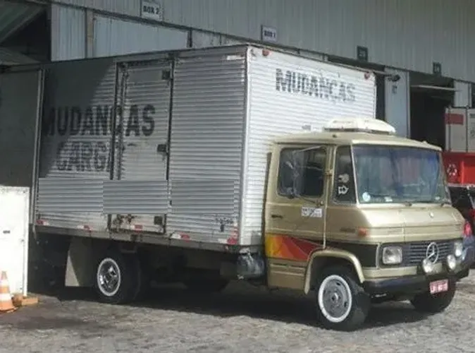 mudanças e fretes caminhão baú ou carretinha
