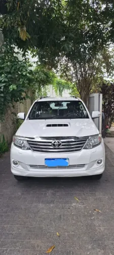Toyota Hilux SW4 SRV D4-d 4X4 3.0 TDI Dies. AUT 2015