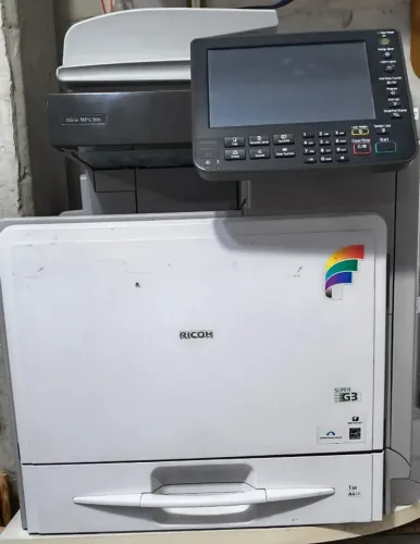 Impresso Laser color Ricoh