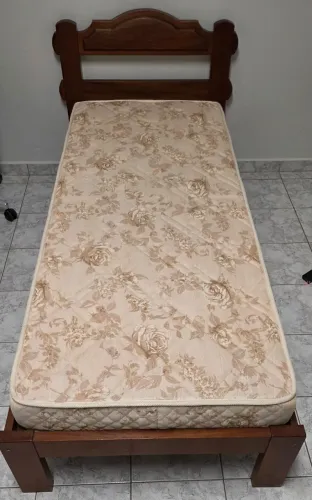 CAMA + COLCHÃO SOLTEIRO