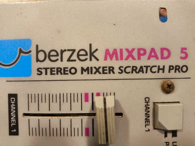 Mixer DJ Berzek Mixpad 5 Stereo Scratch Pro Analógico Vintage