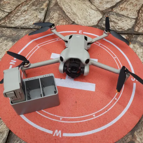 Dji mini 4 pro + 2 baterias + hub de carregamento + controle sem tela + nota fiscal