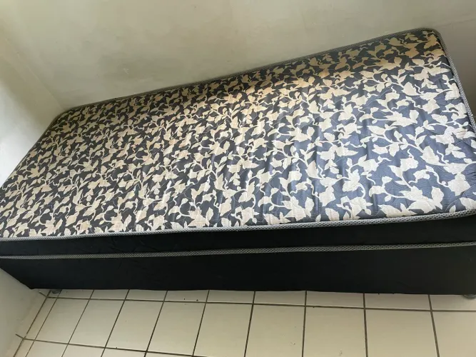 Cama box com colchão