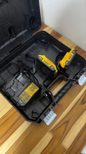 Kit de bateria 2ah + carregador máximo de 20v Dewalt