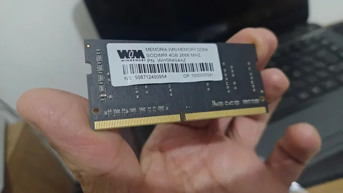 Memoria ram 4gb ddr4 2400 seminova - testada