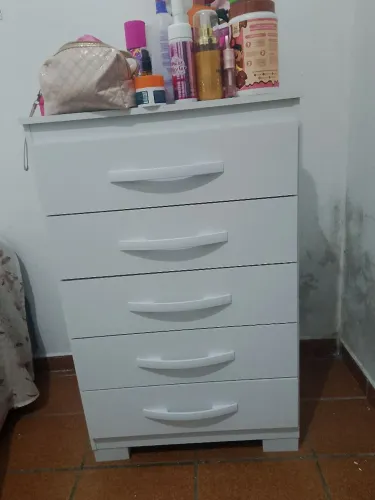 Cômoda 5 gavetas