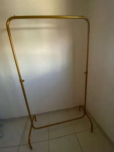 Arara de roupa, expositor