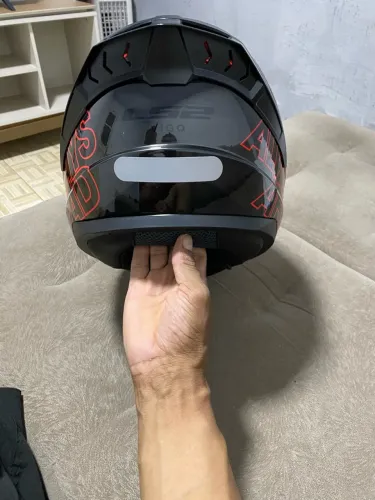 Capacete LS2 Novo sem detalhes.