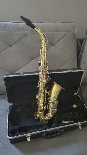 SAXOFONE ALTO XINGHAI SEMI-NOVO