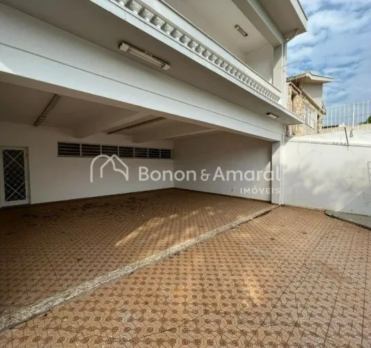 Sobrado amplo para locação na Chácara da Barra | 330 m² | 3 dormitórios | Edícula completa