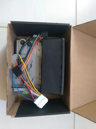 Rádio am,FM,aux, Bluetooth