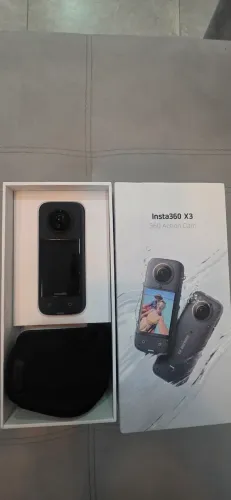 Câmera insta 360 x3