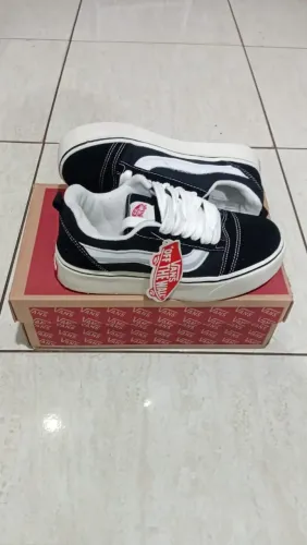 Tênis Knu Skool Feminino ?
