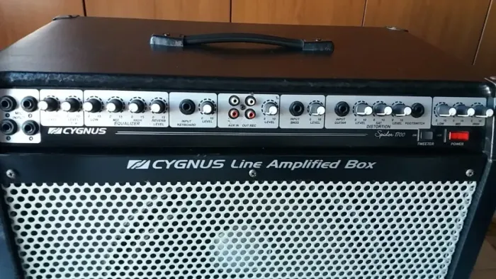Amplificador Cygnus Line Amplified Box Spider 1700 (Para Conserto)