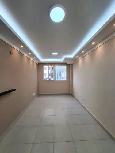 Vendo apartamento no condomínio Ilha de Aruba, todo reformado.