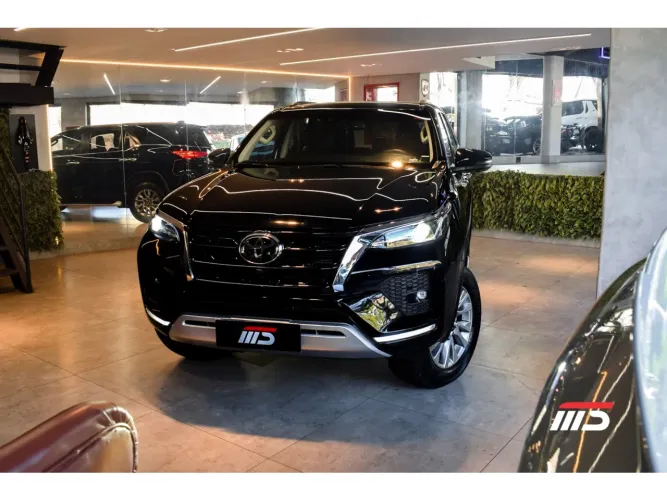 Toyota Hilux SW4 4X4 2.8 Diesel 2023