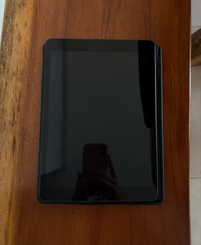 iPad 9ª Geração 64GB Wi-Fi Cinza Espacial + Carregador Original R$ 1500