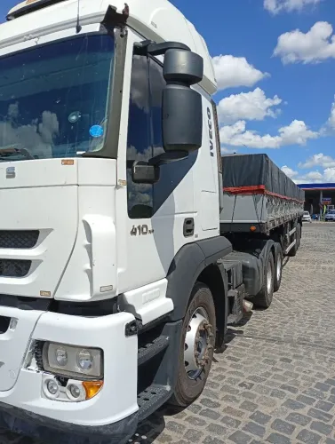Iveco Stralis 410 ano 2010