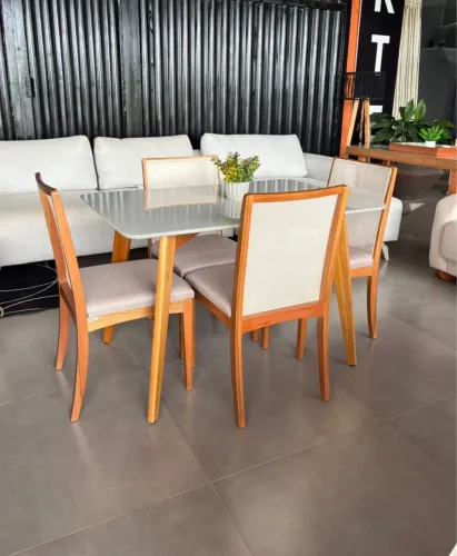 MESA C/ 4 CADEIRAS