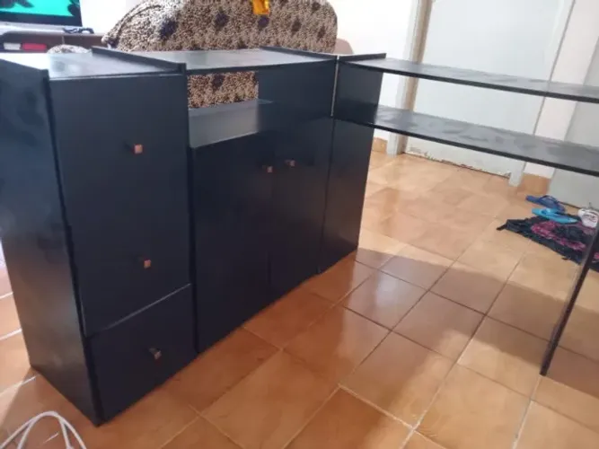 Mesa de manicure em L, carrinho auxiliar e sugador de pó