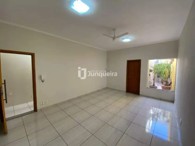 Sala comercial para alugar no bairro Santa Terezinha - Piracicaba/SP