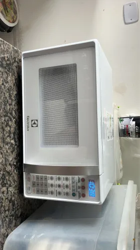 MICRO-ONDAS ELECTROLUX 20L