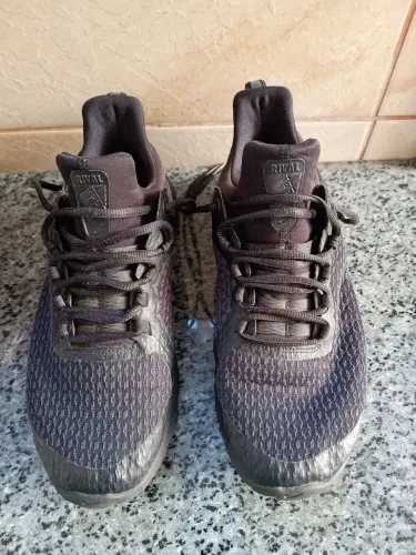 Vendo tênis Nike Women's Renew Rival Running Shoes, Original, número 41.