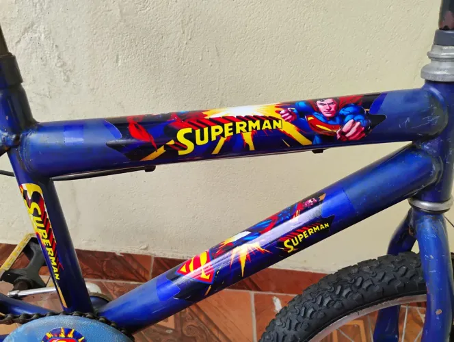 Bicicleta infantil aro 16 Superman